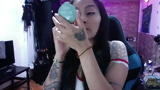 AngelaQueen  online show from 10/29/25, 05:34