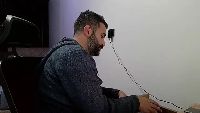 tgltplsr online show from 10/28/25, 01:17