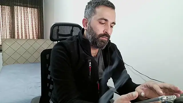 tgltplsr online show from 11/24/25, 06:02