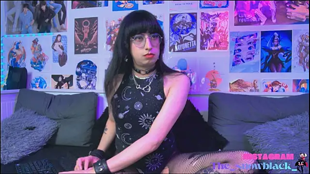 snowblack  online show from 02/17/26, 04:37