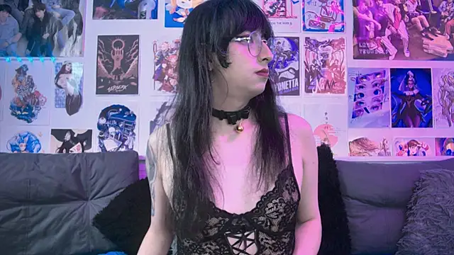 snowblack  online show from 11/29/25, 03:45