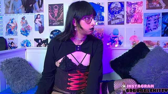 snowblack  online show from 03/05/25, 04:02