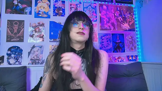 snowblack  online show from 09/26/25, 04:14