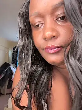 Snapshot of m_yummyshish chatting on 11/05/25, 12:52 m yummyshish online show from 11/05/25, 12:52