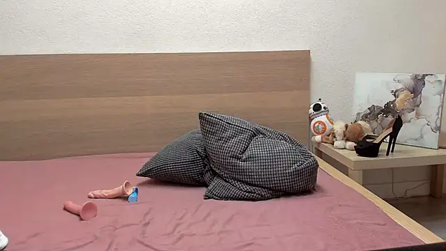 ZoeKhalifa online show from 10/26/25, 01:00