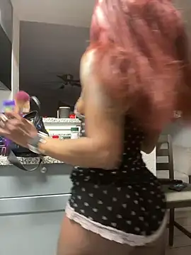 SlimBeenBadd1981 online show from 12/17/25, 11:48