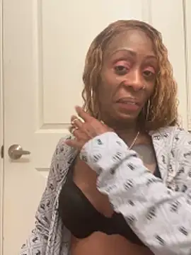 SlimBeenBadd1981 online show from 03/26/26, 05:22