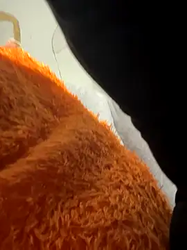 LunaBaker-1 online show from 11/29/25, 08:42