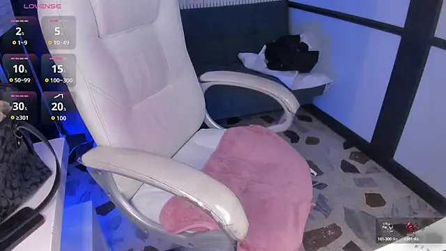 LunaBaker-1 online show from 03/28/26, 05:08