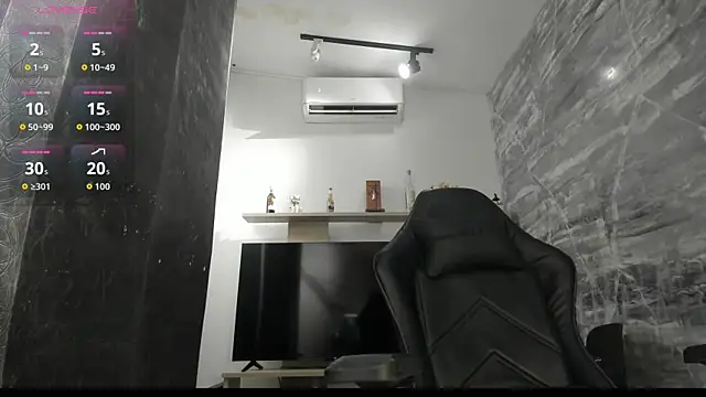 LunaBaker-1 online show from 09/19/25, 07:18