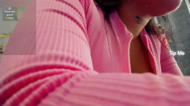 LunaBaker-1 online show from 10/30/25, 08:50