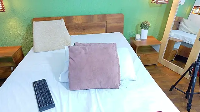 dannaahbrown online show from 02/27/25, 08:09