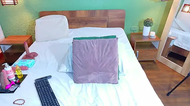 dannaahbrown online show from 12/02/25, 04:30