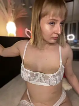 evaran  online show from 04/04/26, 04:46