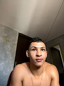 liuscast22 online show from 10/25/25, 04:18