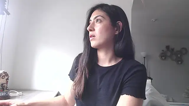 MIYESSI online show from 03/24/26, 04:40