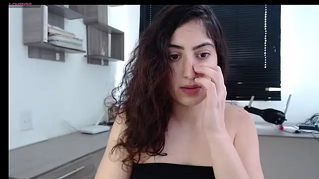 MIYESSI online show from 03/21/25, 05:34