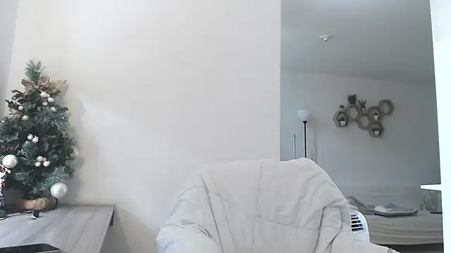 MIYESSI online show from 02/05/26, 02:02