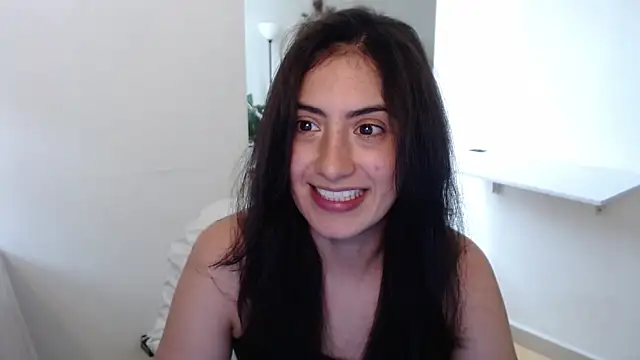 Snapshot of MIYESSI chatting on 05/06/26, 04:11 MIYESSI online show from 05/06/26, 04:11