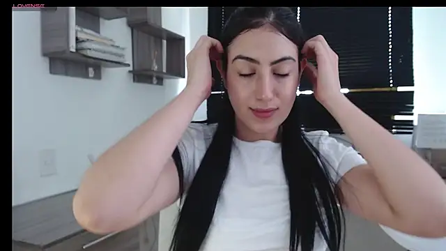 MIYESSI online show from 03/08/25, 07:42