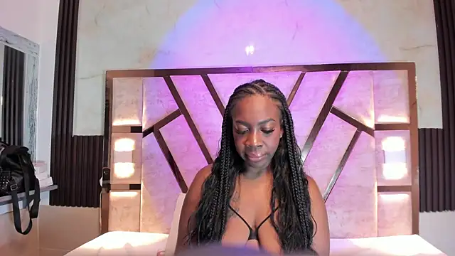 Athenea Mills online show from 01/18/26, 06:33