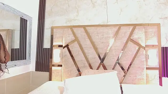 Snapshot of Athenea_Mills chatting on 10/04/25, 06:42 Athenea Mills online show from 10/04/25, 06:42