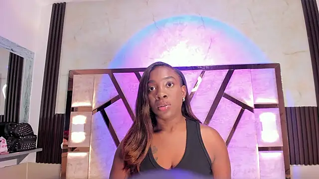 Athenea Mills online show from 03/30/26, 06:53