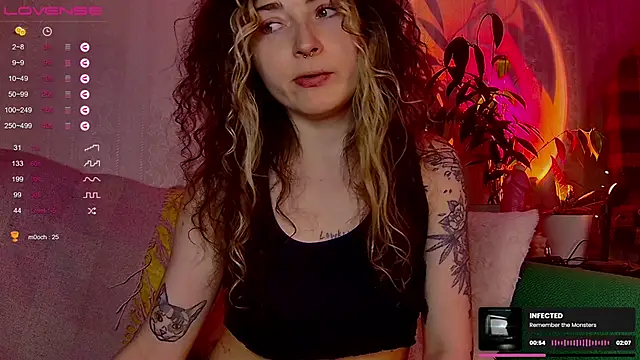 Snapshot of IttyKitty chatting on 02/03/26, 01:05 IttyKitty online show from 02/03/26, 01:05