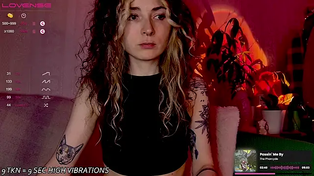 IttyKitty online show from 10/29/25, 09:03