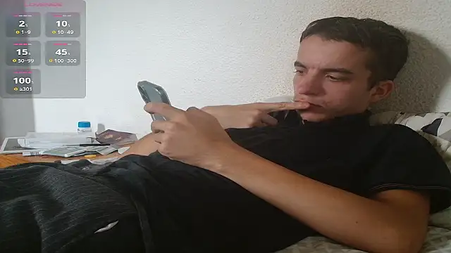 Snapshot of Tombgy07 chatting on 09/14/25, 01:00 Tombgy07 online show from 09/14/25, 01:00