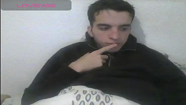 Snapshot of Tombgy07 chatting on 12/21/24, 08:54 Tombgy07 online show from 12/21/24, 08:54