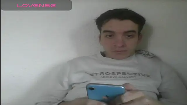 Snapshot of Tombgy07 chatting on 03/15/25, 02:34 Tombgy07 online show from 03/15/25, 02:34