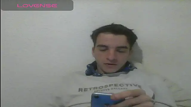 Snapshot of Tombgy07 chatting on 03/17/25, 08:30 Tombgy07 online show from 03/17/25, 08:30