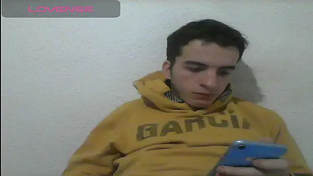 Snapshot of Tombgy07 chatting on 01/12/25, 08:47 Tombgy07 online show from 01/12/25, 08:47