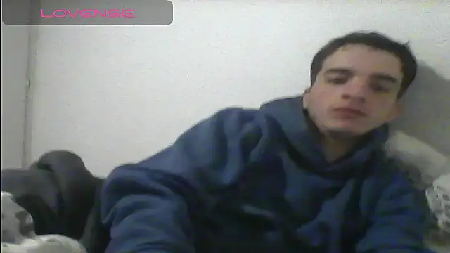 Snapshot of Tombgy07 chatting on 03/02/25, 09:30 Tombgy07 online show from 03/02/25, 09:30