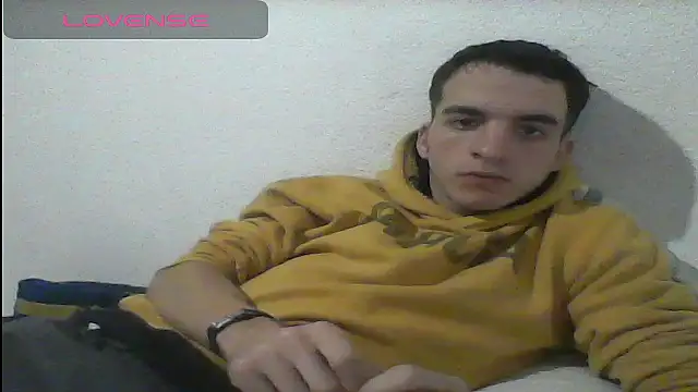 Snapshot of Tombgy07 chatting on 02/10/25, 08:31 Tombgy07 online show from 02/10/25, 08:31