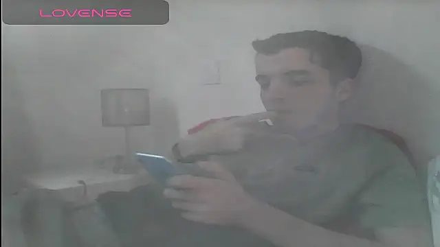 Snapshot of Tombgy07 chatting on 02/25/25, 01:10 Tombgy07 online show from 02/25/25, 01:10