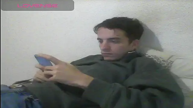 Snapshot of Tombgy07 chatting on 03/10/25, 08:01 Tombgy07 online show from 03/10/25, 08:01