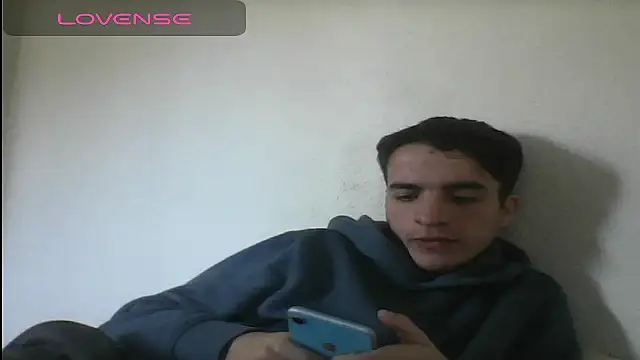 Snapshot of Tombgy07 chatting on 03/03/25, 01:56 Tombgy07 online show from 03/03/25, 01:56