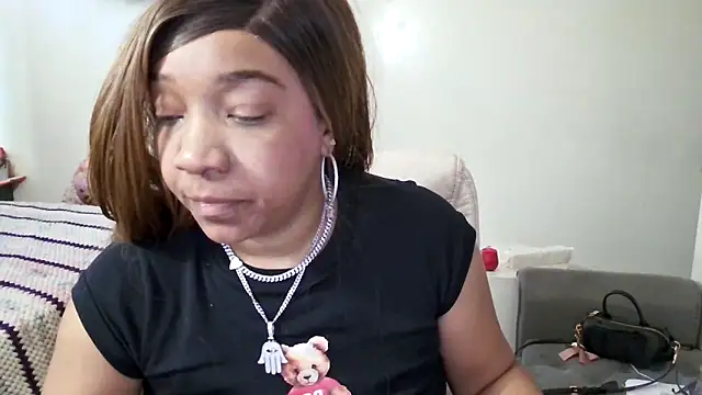 YasmineMinaj online show from 12/01/25, 03:02