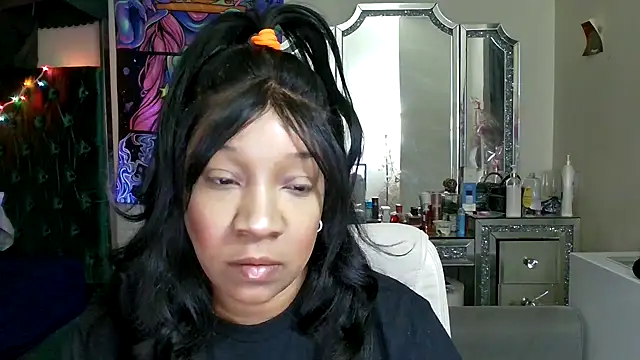 Snapshot of YasmineMinaj chatting on 02/26/25, 12:52 YasmineMinaj online show from 02/26/25, 12:52