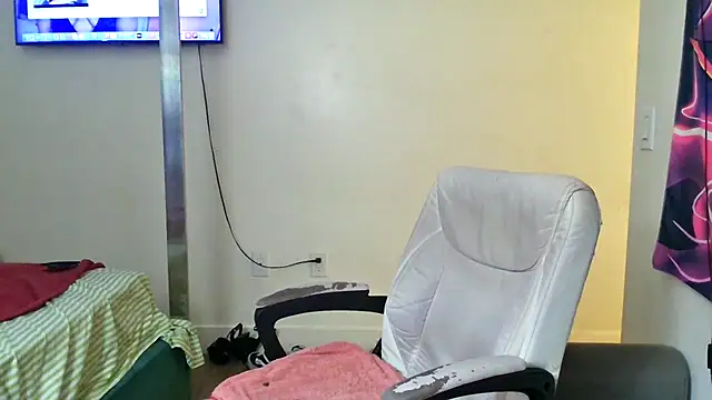 YasmineMinaj online show from 11/16/25, 10:13