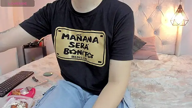 SakuraLee  online show from 04/13/26, 01:04