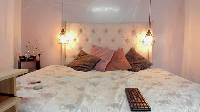 Snapshot of SakuraLee_ chatting on 01/14/26, 01:48 SakuraLee online show from 01/14/26, 01:48