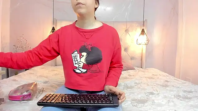 Snapshot of SakuraLee_ chatting on 12/02/25, 01:46 SakuraLee online show from 12/02/25, 01:46