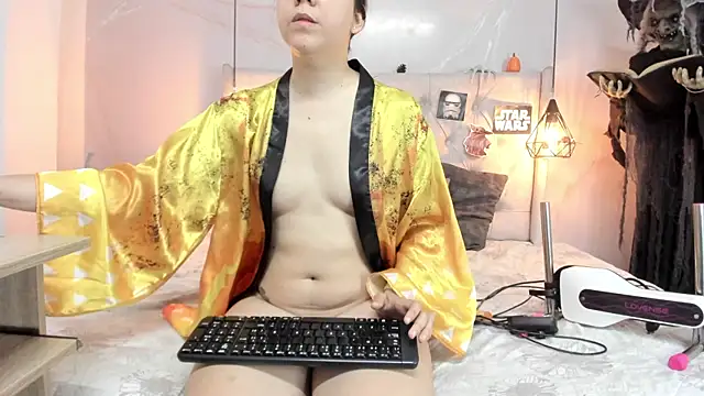 Snapshot of SakuraLee_ chatting on 11/05/25, 01:47 SakuraLee online show from 11/05/25, 01:47