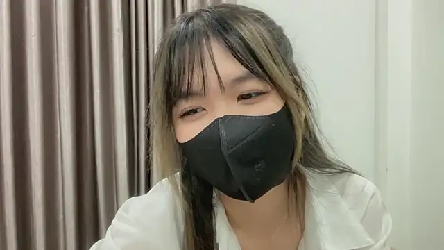 Snapshot of Your-Sunshine chatting on 02/16/25, 04:42 Your-Sunshine online show from 02/16/25, 04:42