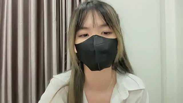 Snapshot of Your-Sunshine chatting on 02/14/25, 04:31 Your-Sunshine online show from 02/14/25, 04:31