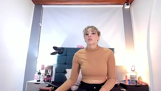 charlott lens online show from 09/30/25, 02:56