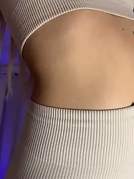 Snapshot of KittyKatyDream chatting on 01/29/25, 07:43 KittyKatyDream online show from 01/29/25, 07:43